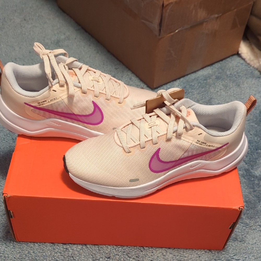 Nike Women's Downshifted 12